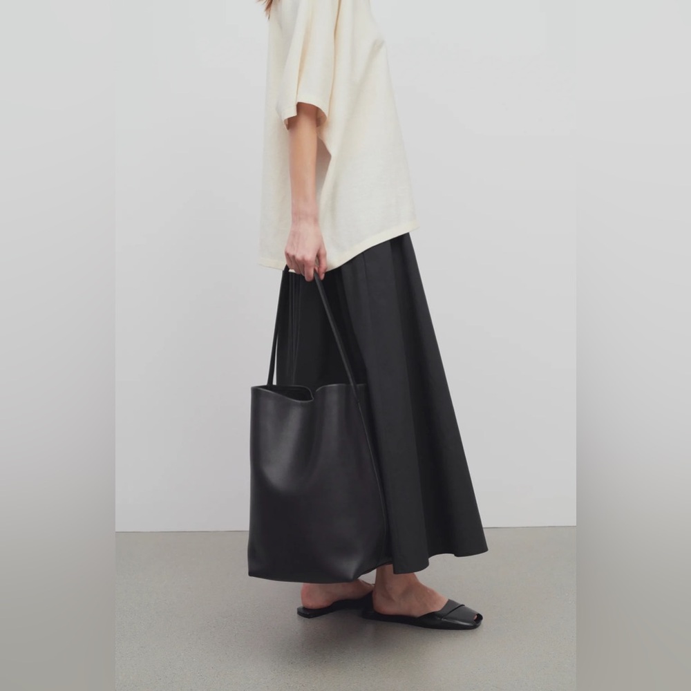 New the row Large N/S Park Tote Bag in Leather